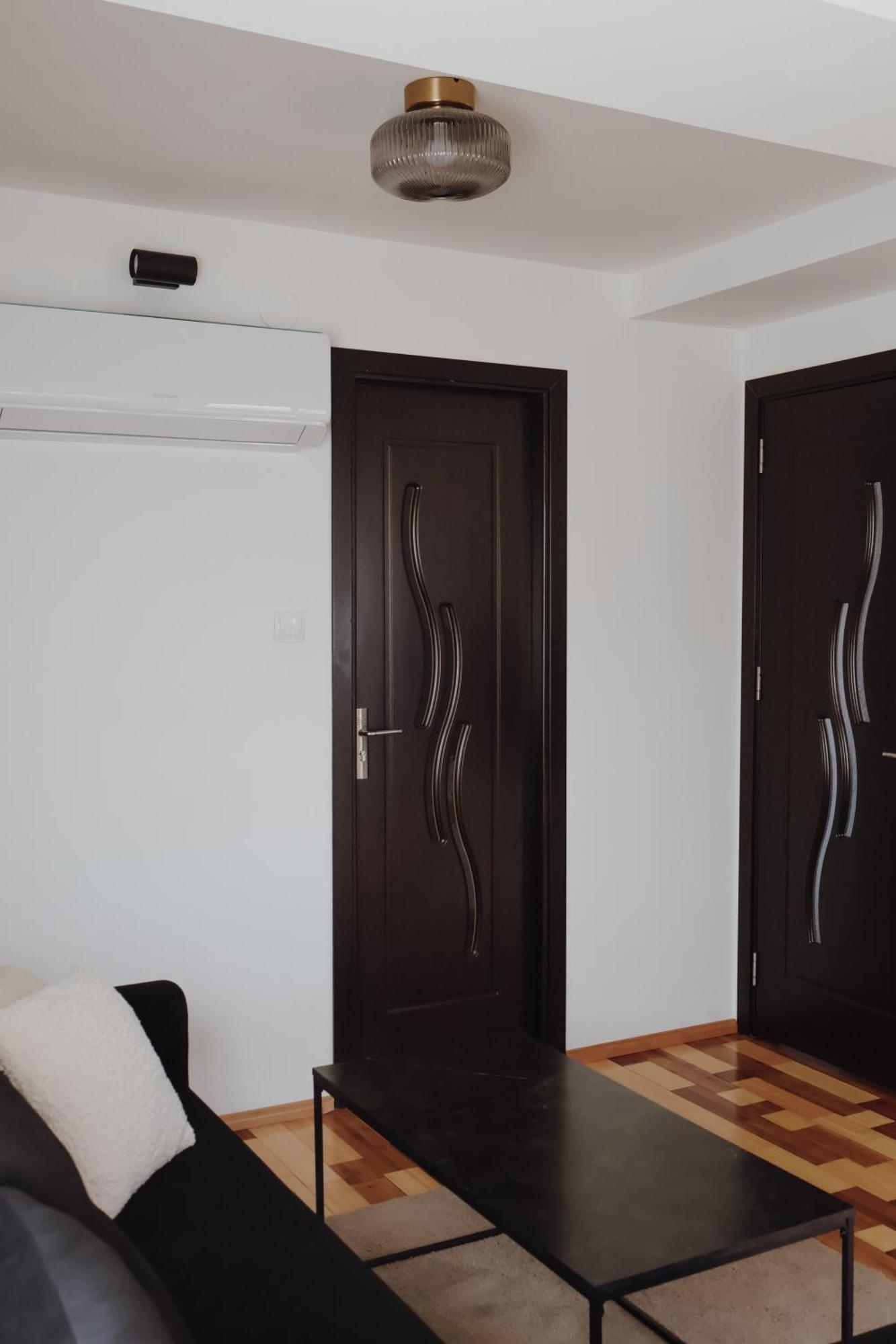 Doux Apartman Odorheiu Secuiesc Exteriér fotografie